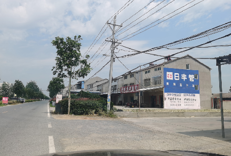 宿松如何能保证墙体广告的醒目性？